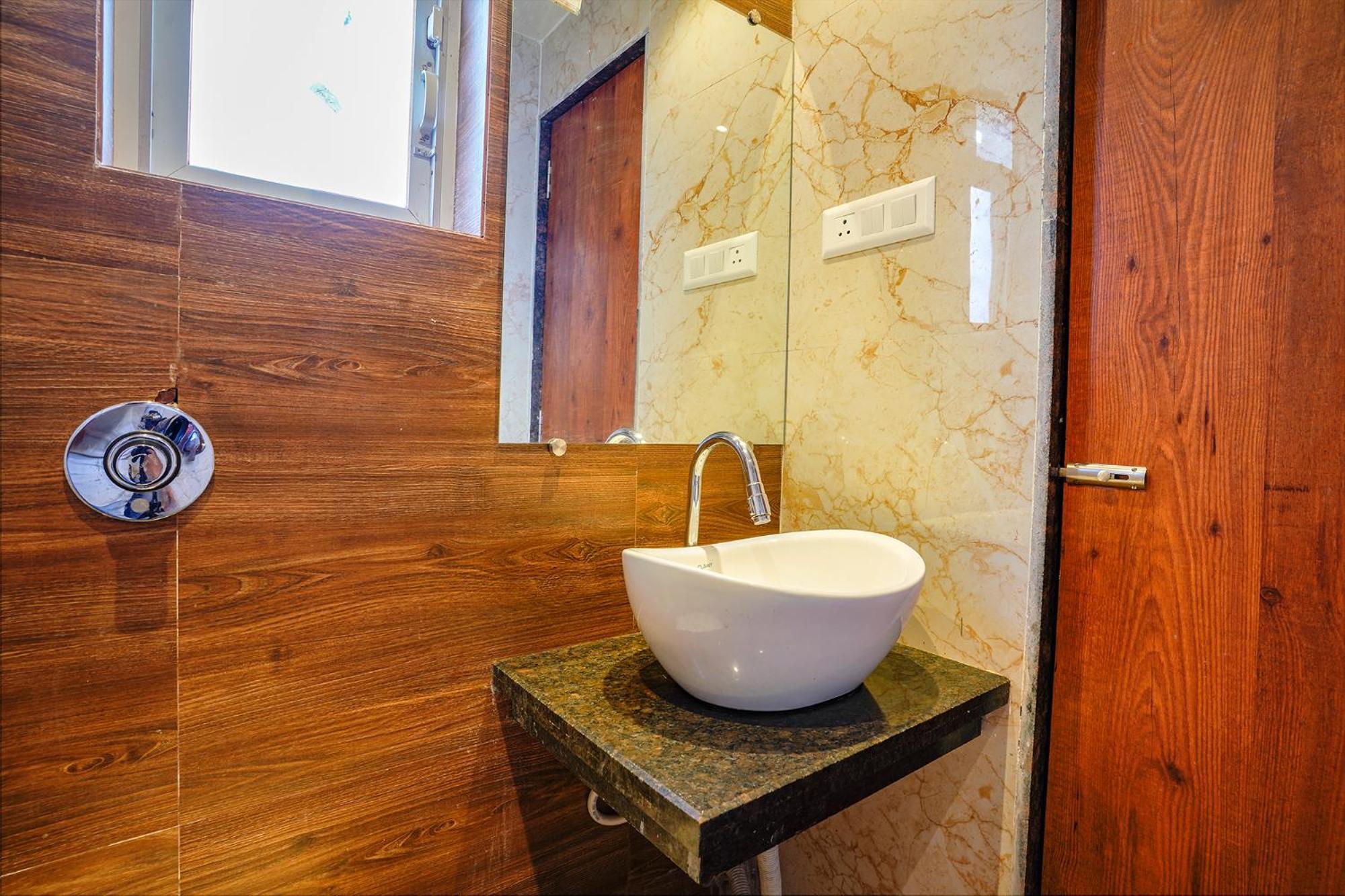 Fabexpress Super 7 Inn - Nr Rabale Station Navi Mumbai Exterior photo